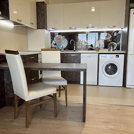 Cozy Apartment - Free Parking Plovdiv Eksteriør billede