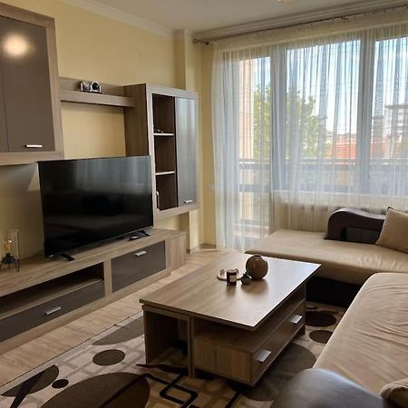 Cozy Apartment - Free Parking Plovdiv Eksteriør billede