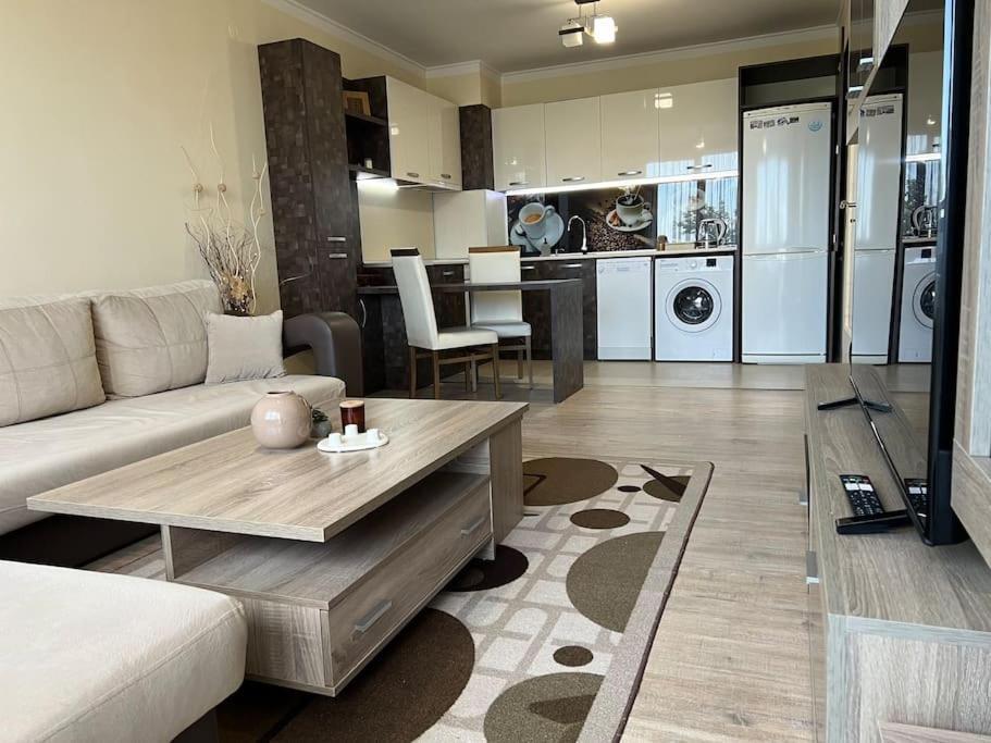 Cozy Apartment - Free Parking Plovdiv Eksteriør billede